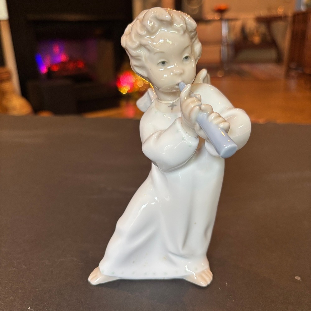Lladro Angel with Flute Figurine 4540 White Blue Glossy Excellent Handcrafted